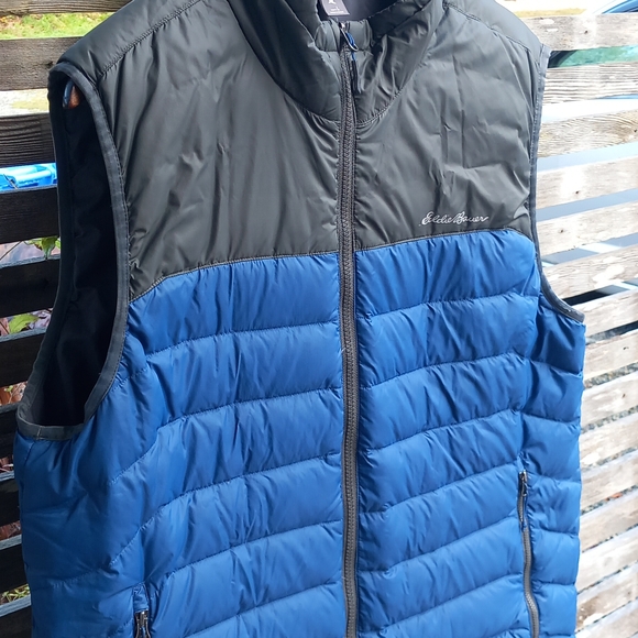 Eddie Bauer Black and Blue Puffer Vest Mens Large - Picture 4 of 8